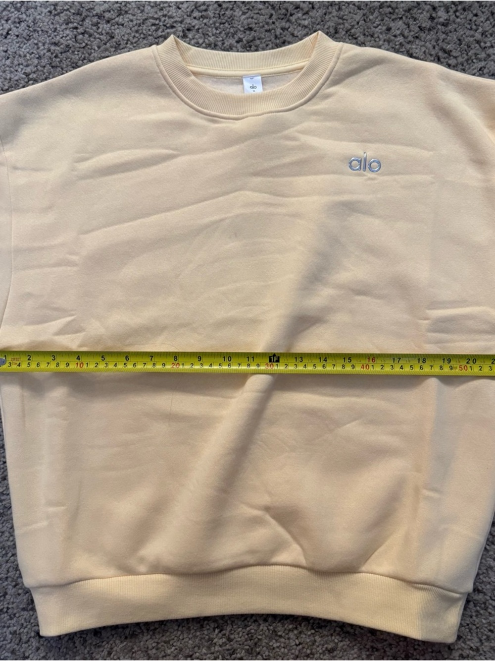 Alo Accolade Crewneck Sweatshirt in Candlelight Yellow Size Medium minor stain - Picture 5 of 6